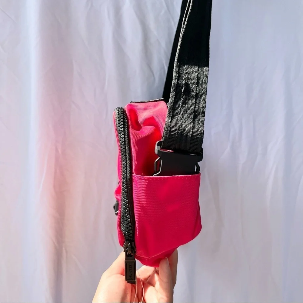 HUNTER | RED NYLON CONVERTIBLE CROSSBODY WAIST PACK SLING FANNY PACK
